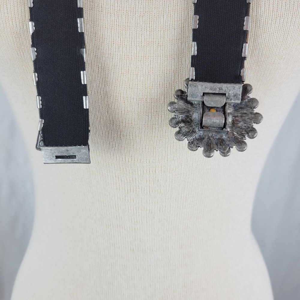 Vintage Boho 90s Silver Stamped Metal Link Stretch Belt With Rhinestone Buckle - Picture 8 of 8
